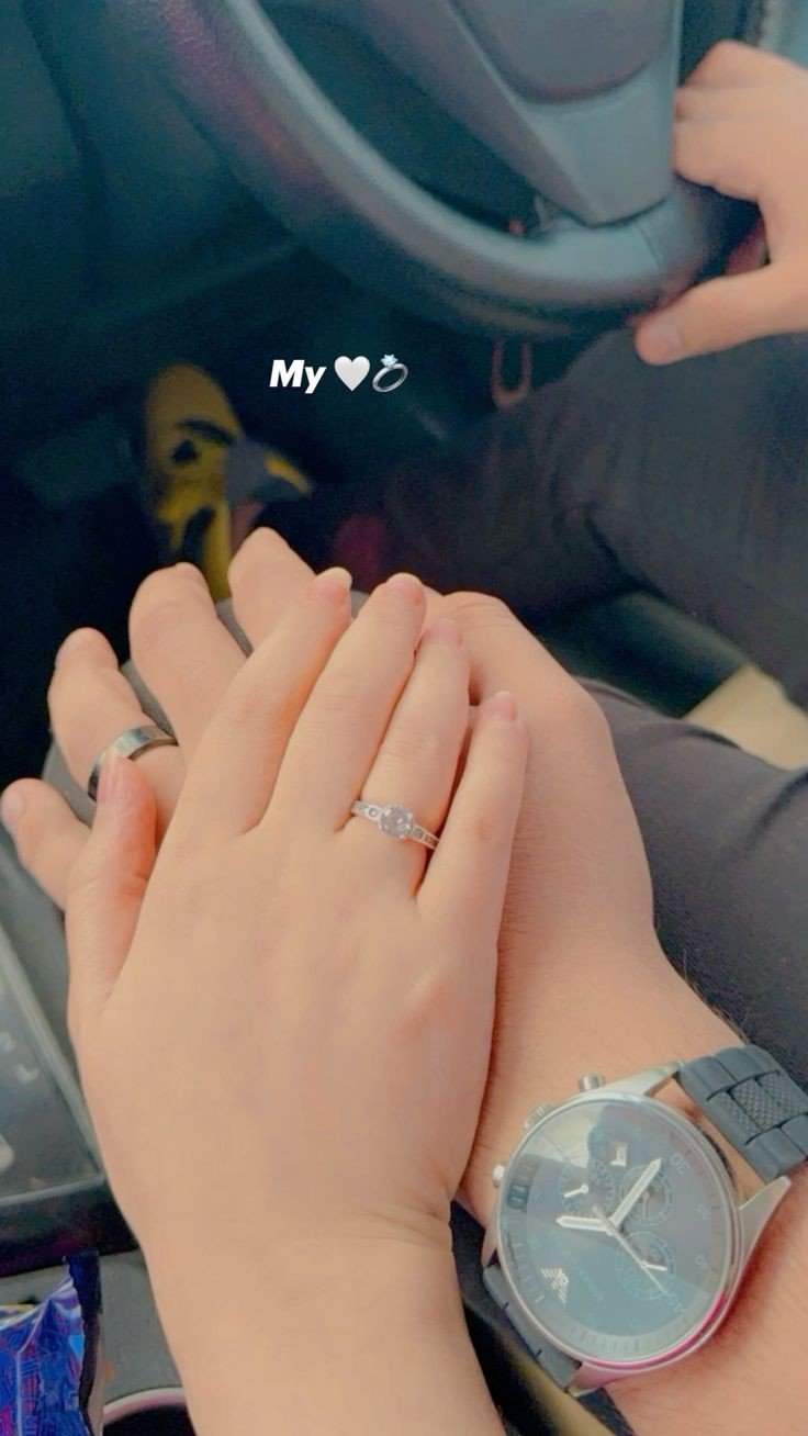 Couple hand Pic original