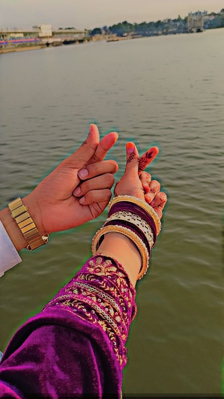 Couple hand dp for whatsapp