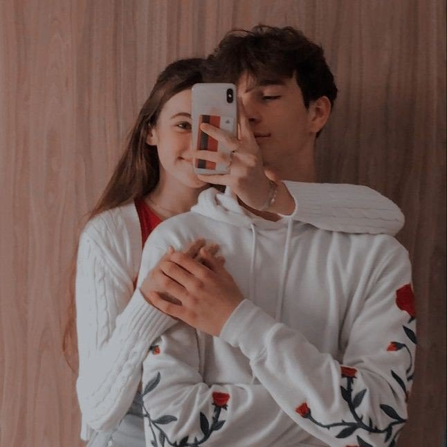 couple dp kiss