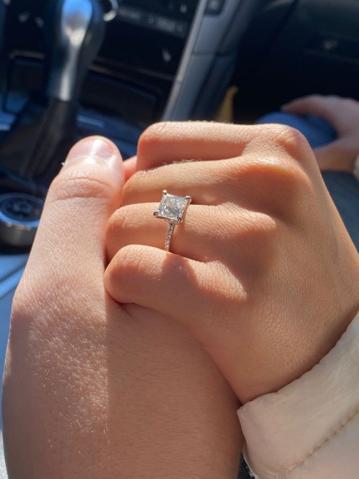 cute couple hand dp