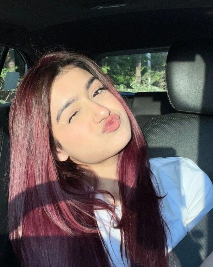 cute girl pic stylish
