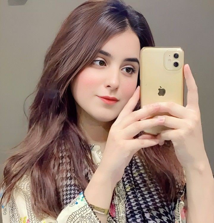 cute girl pic stylish