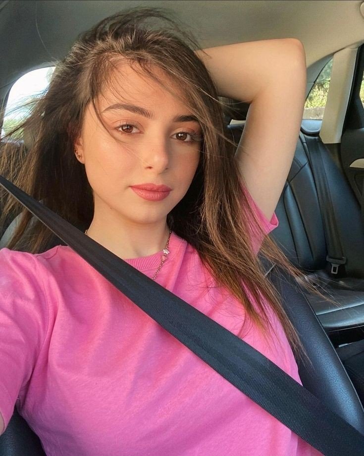 cute girl profile pic