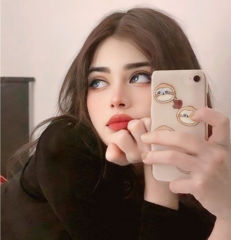 cute girl profile pic