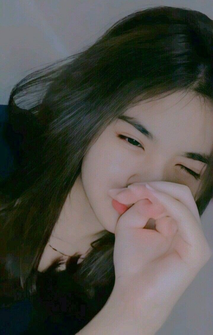 cute girl profile pic