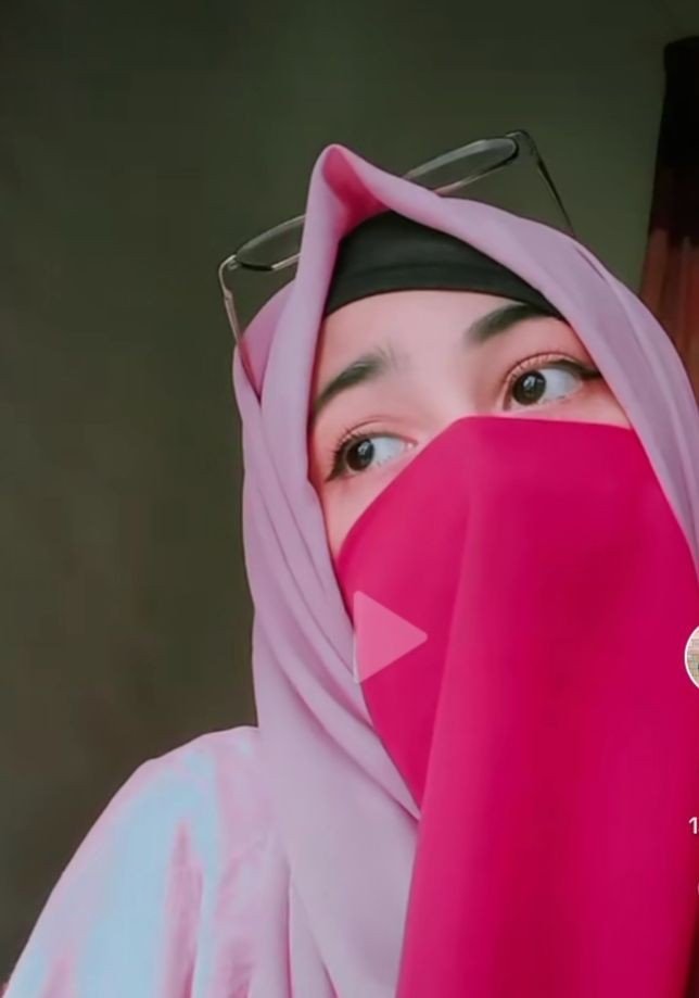 cute hijab girl profile pic