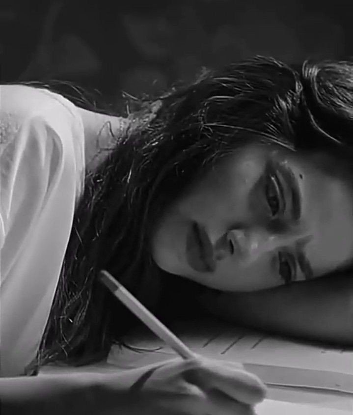 cute sad girl dp