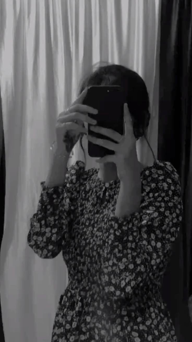 hidden face girl pic for instagram
