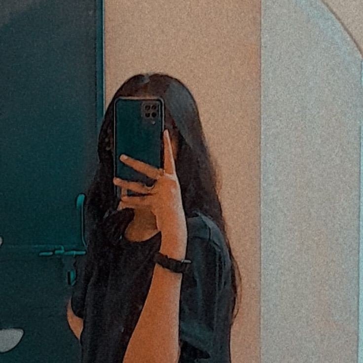 hide face girl pic