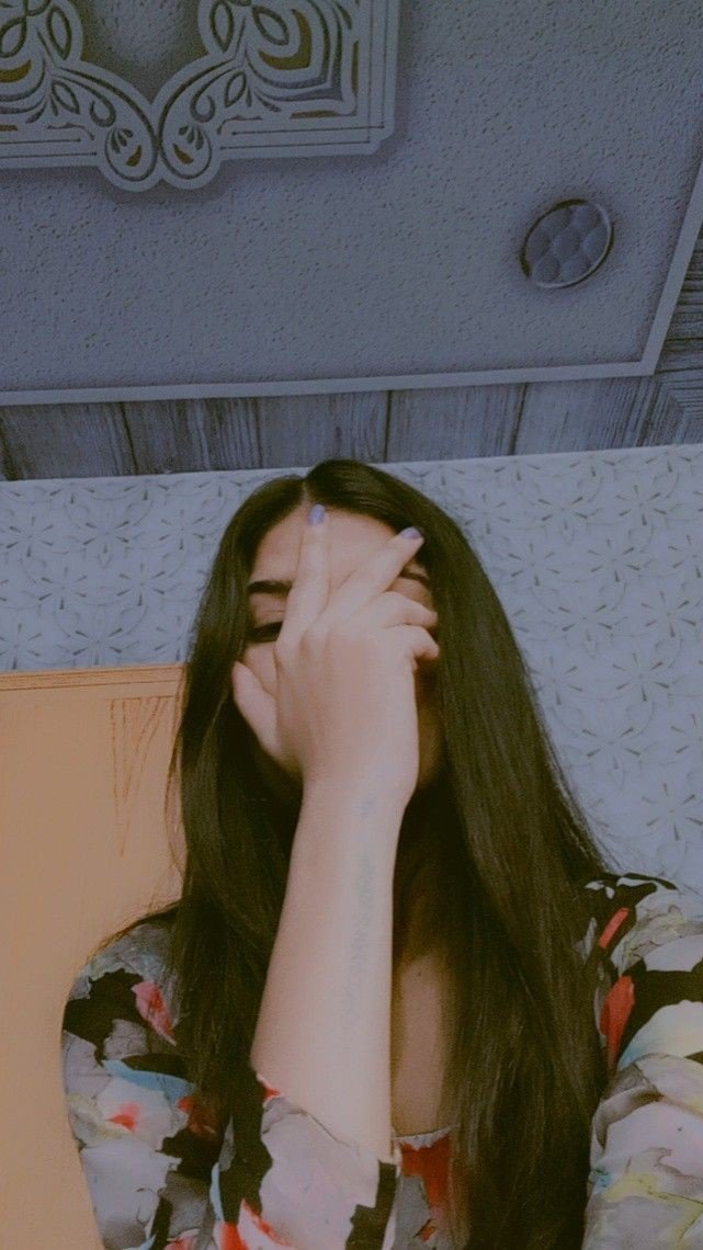 hide face girl pic