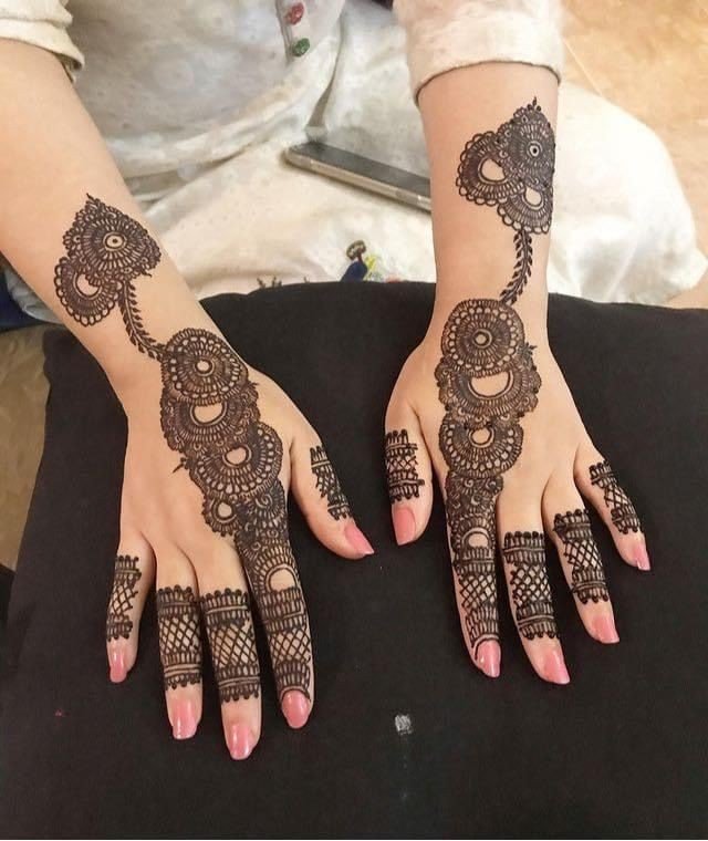 new mehndi design photo girl