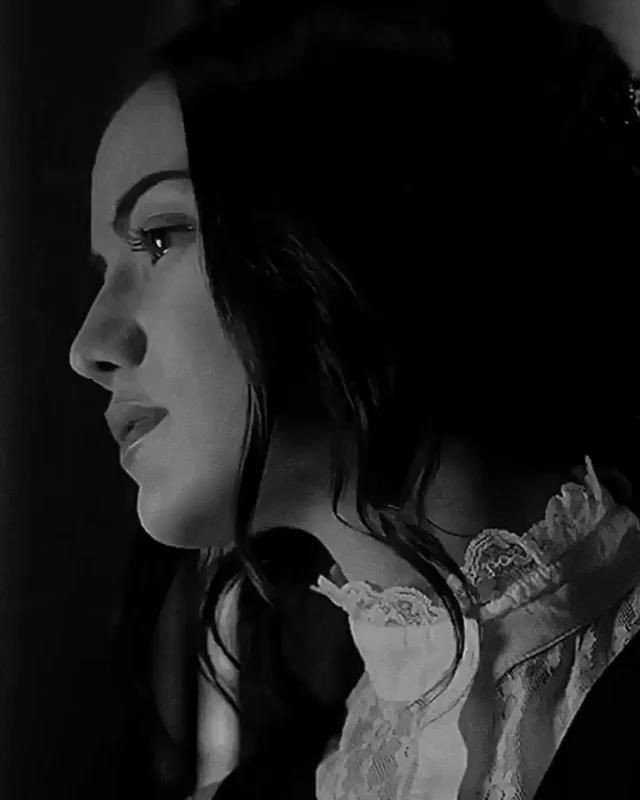 sad alone girl dp