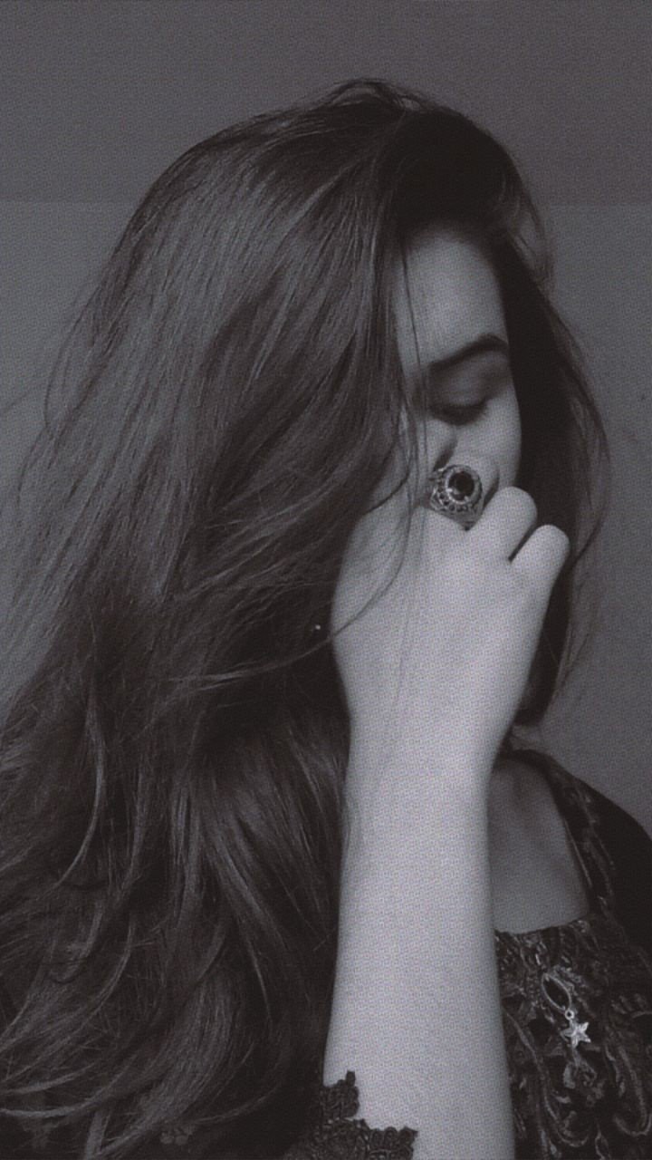 sad girl profile pic