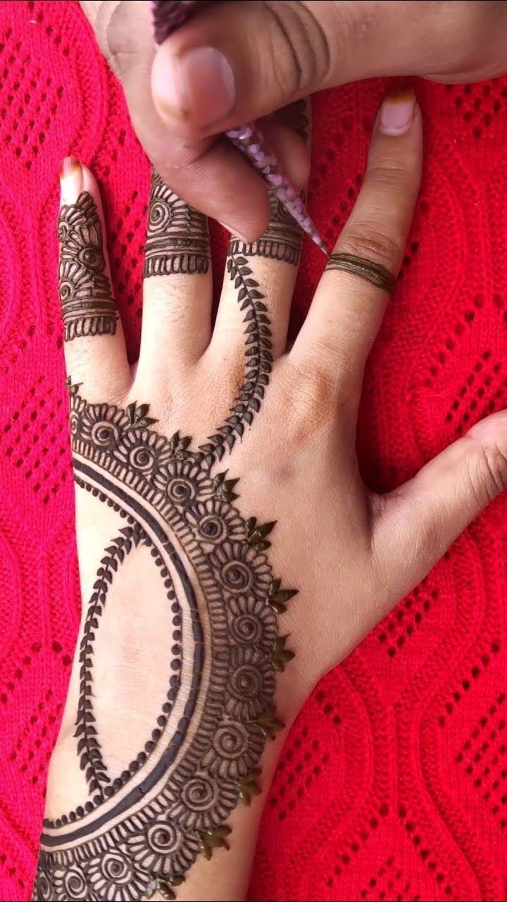 simple mehendi design photos for girls