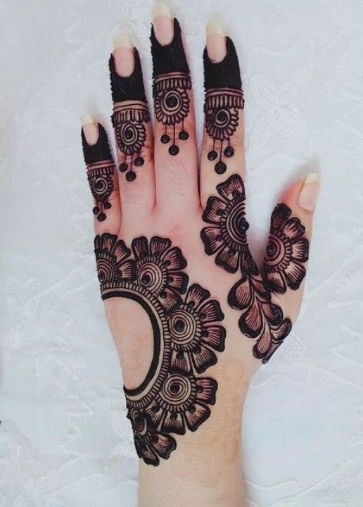 simple mehndi designs for girls