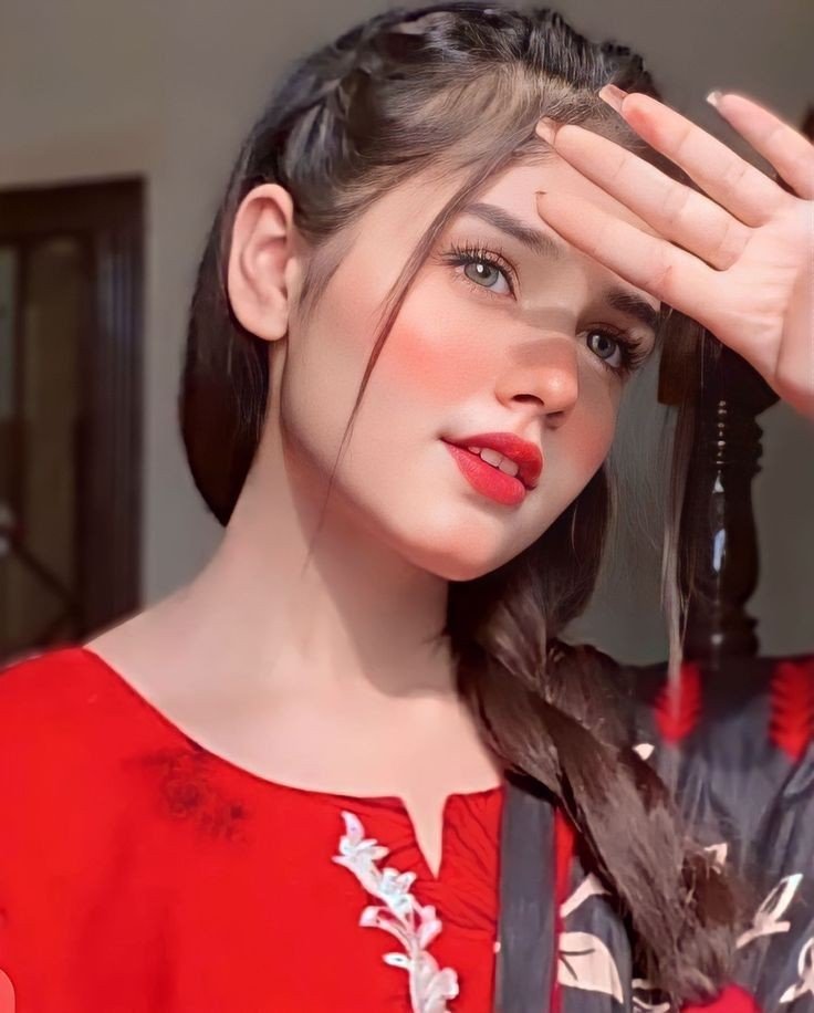 single cute girl pic